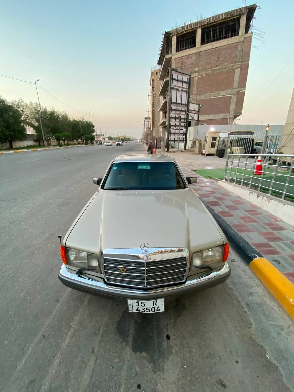 مارسدس ٣٠٠ مديل١٩٩٠ بلادي شعندك مراوس بيه 
رقمي ***********  مكاني حله
