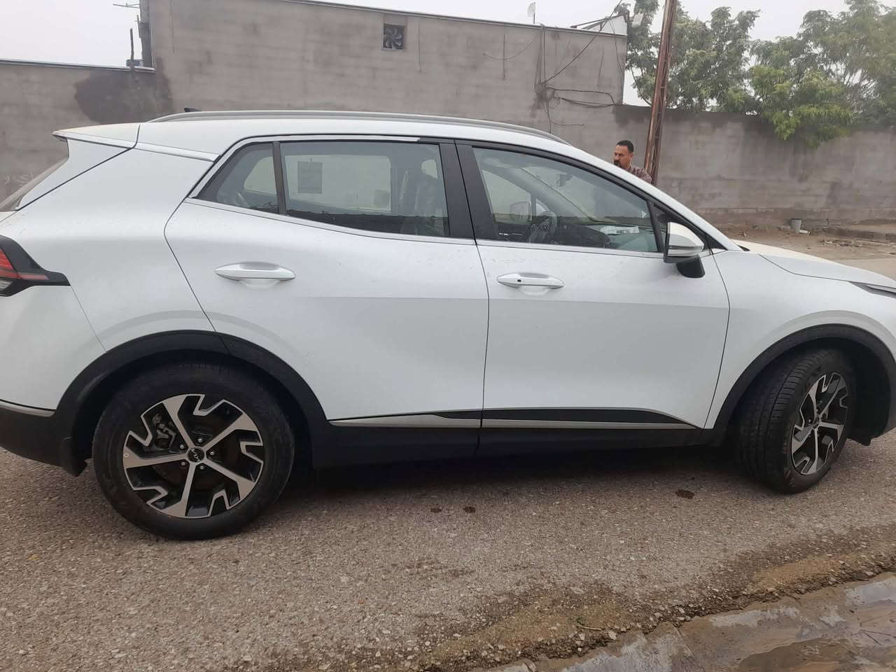 سبورتج 2024 رقم سليمانيه سياره بعدها شركة تحويل مباشر
سياره ماشيه 18000 الف مكفوله كفاله عامه 
السعر 228 $وبيه مجال بسيط 
مكانها ديالى المقداديه
***********
