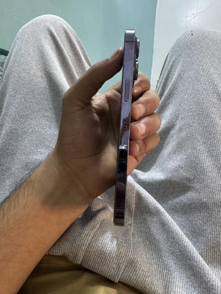 14 برو ماكس وتر ونضافه ميه ب ميه بطاريه 82
ذاكرة 256 للبيع سعر 825 قفل أو مراوس

*********** واتس فقط
