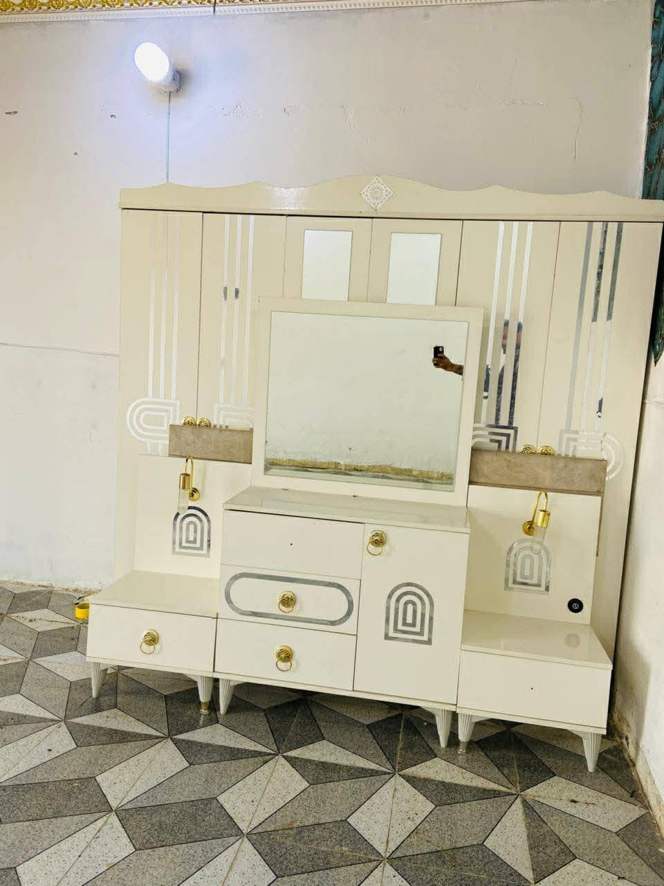 💎💗 غرفة تركي مستخدم
5قطع 
💯 نظافة 95%
🚪 نظام أبواب مرتب
🪛 شد مجاني
🚚 نقل مجاني
💎 ***********
