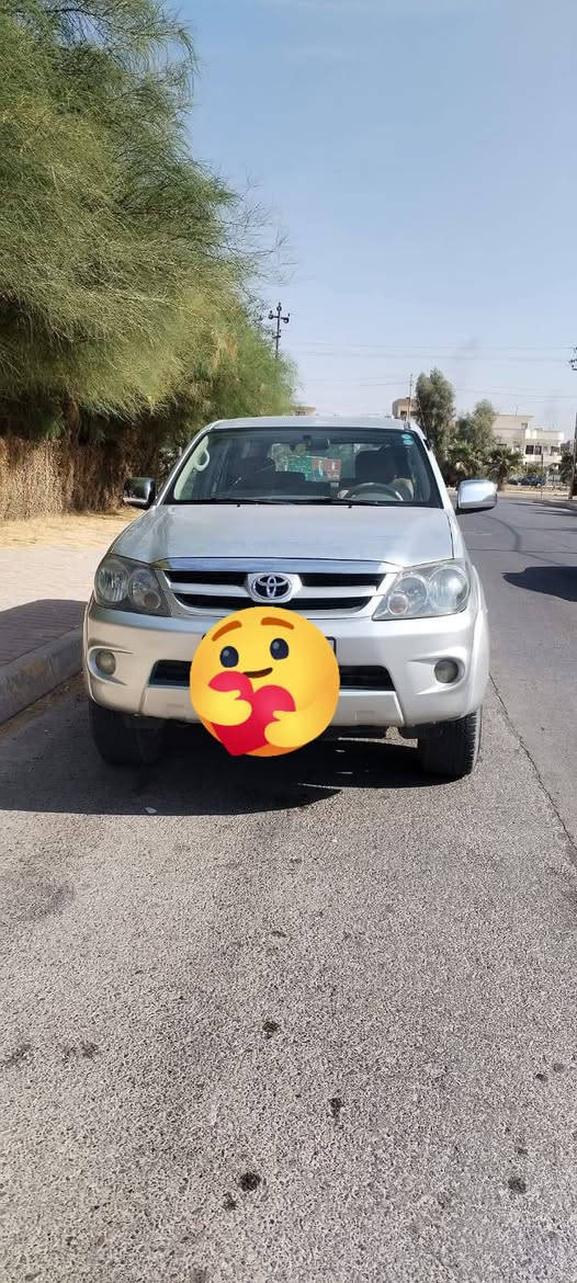 السلام عليكم للبيع تويوتا فورجنر موديل 2008 وارد خليج كفالة عامة من الصبغ والضربة والتبديل والفتح مكفوله مكينة وكير بل كارتون برغي ما مفتوح بيها حجم المحرك 4سلندر 2700 حدادية وتخم تاير كله جديد تبريد ثلج 7راكب شاشه وكامرة وحساسات خلفيه بلاد اشاير بداخل المراية فور ويل4×4 سيارة جديدة كارتون وما تعبانه رقم اربيل انكليزي تحويل مباشر سيارة جاهزة برغي ما بيها نقص و سيارة جديدة كلش 
العنوان: بغداد 
السعر :147
للأستفسار اتصال فقط ع هذا رقم***********
