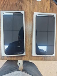 ايفون 16 برو ماكس عدد 2  واحد بطاريه 100   ذاكرة 256  شرق اوسط بعده دا...