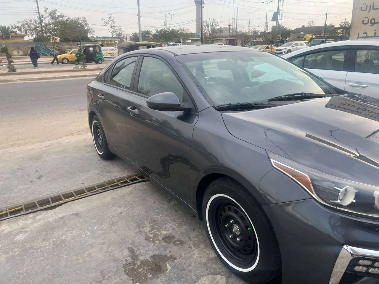 السلام عليكم
كيا فورتي موديل 2021 سياره جاهزه
ماشيه 92 سياره حادث موجهة كما في صوره اما بالعراق هلالل السايق 
فقط ليبل واحد . سياره جاهزه كير ومكينه وصدر جديد السعر 148 ورقه
بيه مجال بسيط العنون : بغداد البياع الشرطه الخامسه ما متواجد على الفيس فقط رقم ***********
 ***********
