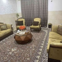 ٨ نفرات • ميز وسطي • مجال بسيط