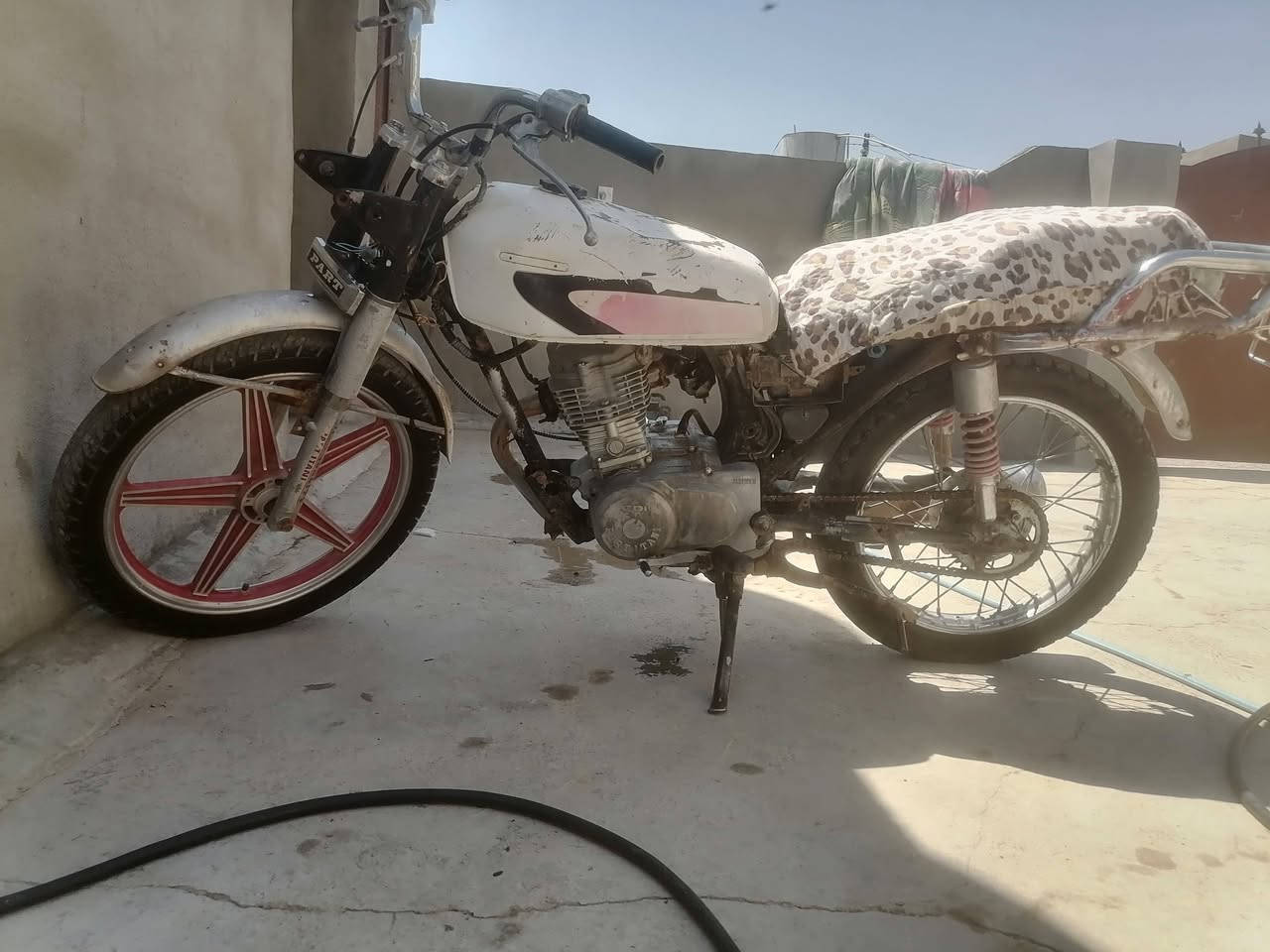 دراجه 4 گير جاهزه محرك نشاط فول ونضيف بي نواقص قليل السعر 170 وبي مجال ***********
