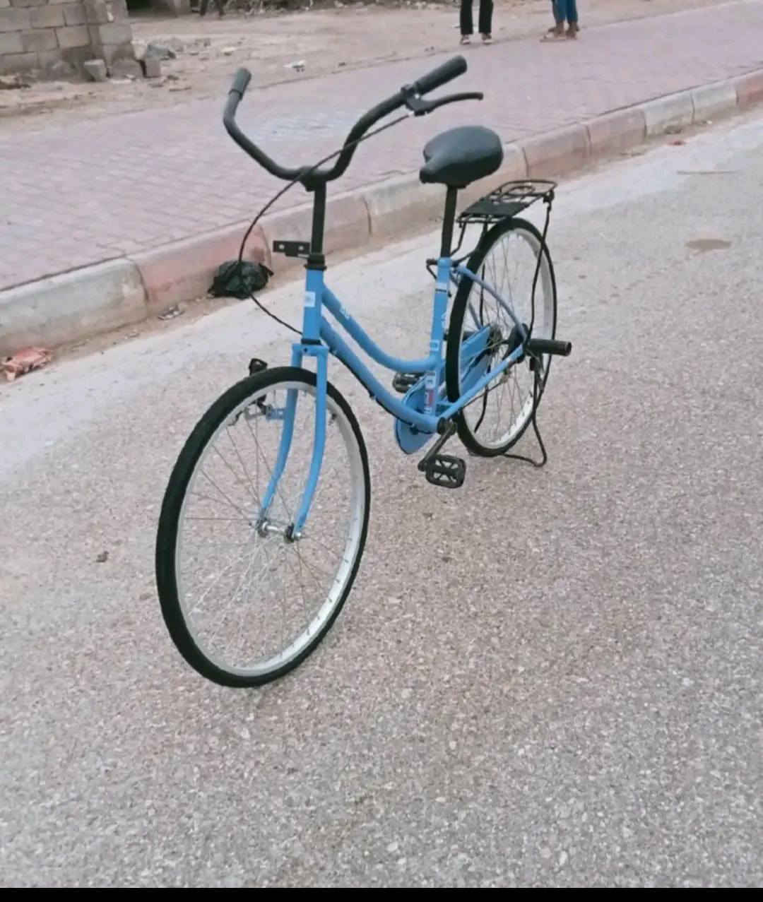 السلام عليكم
بايسكل حجم 26 للبيع كفاله كلشي ماعوزه نظيف كلش ويخبلل ويسوه اكثر من سعره للبيع شؤكه بي دي موديل 21 بايسكل خفيف تواير وجوابه نظاف اخو جديد سعر 120 بي مجال حك شرايه جاملغات وبريك امامي موجود جماعت ال 90 اطلع كبل مامتواجد خاص
رقمي 
***********
