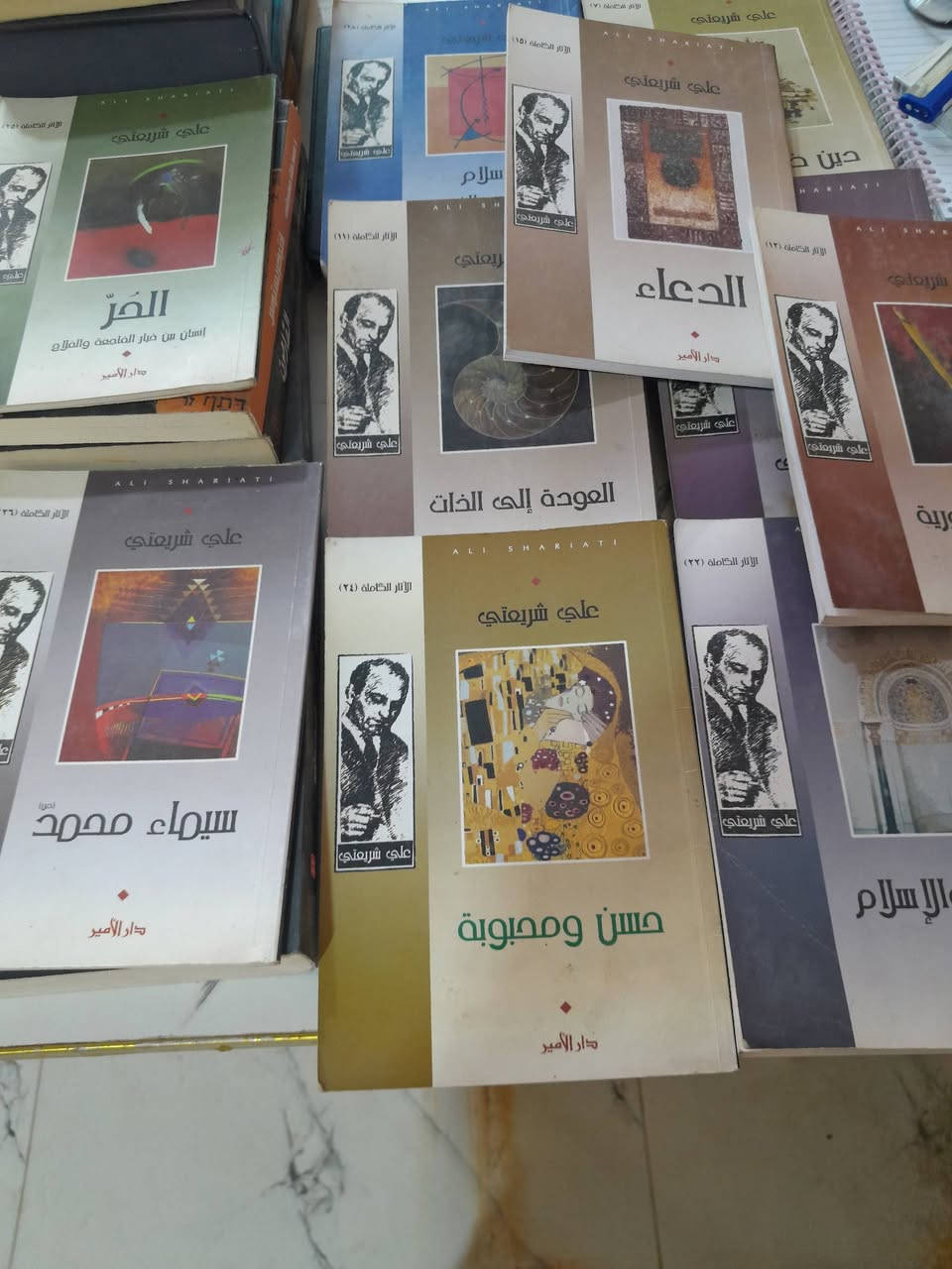 لعشاق الرويات العالميه
مجموعة من الروايات بأسعار مناسبة 
للمهتمين التواصل على الخاص او الواتساب
***********

