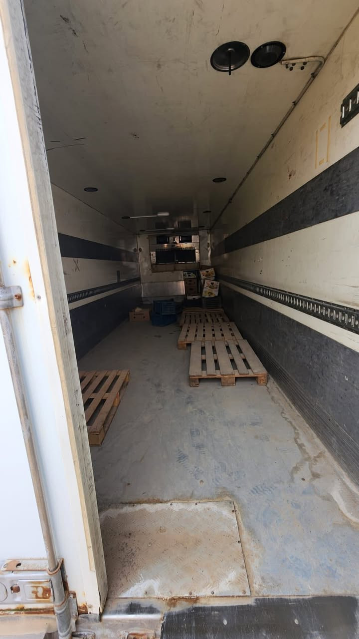 براد ١٥ طن للبيع
طول ٨.٥ متر عرض ٢.٦٠
للاستفسار ***********
