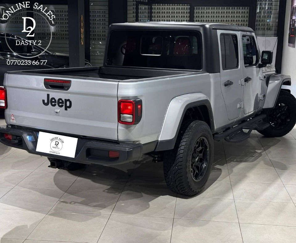 🚙 Jeep Gladiator مودێل 2024
🔥 سەیارەیەکی بەهێز بۆ ئەوانەی حەزیان لە سەرکەوتن و ماجەرا 🔥
✔️ مەکینەی شەش پستۆن  بەهێز و کارایی بەرز 
✔️گێڕ ئؤتۆماتیک 
✔️ناوسوور 
✔️قەترە بۆیاخی نییە 
✔️ سیستەمی 4×4 بۆ ڕێگای قورس و Off-Road
✔️ دیزاینی سپۆرت و سەربەخۆ
✔️ ناوەوەی لوکس و تەکنەلۆژیای نوێ
✔️ شاشەی گەورە و سیستەمی ناڤیگەیشن
✔️ کامێرای پارکینگ و سیستەمی پاراستن
🚘 ئەم Jeep ـە گونجاوە بۆ گەشت، کار و ئەوانەی حەزیان لە سەیارەی جیاوازە
💰 بۆ زانینی نرخ:
تکایە لە کۆمێنت "نرخ" بنووسە
→ زانیاری و نرخ ڕاستەوخۆ بۆ مەسنجەرەکەت دەنێردرێت 📩
🌟 DASTY2 – کوالێتی و متمانە
*************************************************************************************************************************
🚙 جيب جلادياتور موديل 2024
🔥 سيارة قوية لعشاق المغامرة والتميز 🔥
✔️ محرك 6 سلندر قوي وأداء عالي
✔️ جير أوتوماتيك
✔️ داخلية باللون الأحمر
✔️ بدون أي صبغ قطرة
✔️ نظام 4×4 للطرق الوعرة وOff-Road
✔️ تصميم رياضي مميز
✔️ داخلية فاخرة مع أحدث التقنيات
✔️ شاشة كبيرة مع نظام ملاحة
✔️ كاميرا رجوع وأنظمة أمان
🚘 هذه الـ Jeep مناسبة للرحلات والعمل ولمن يبحث عن سيارة مختلفة ومميزة
💰 لمعرفة السعر:
يرجى كتابة "السعر" في التعليقات
→ سيتم إرسال السعر وجميع التفاصيل مباشرة إلى رسائلك الخاصة 📩
🌟 DASTY2 – Quality & Trust


**إذا كنت صاحب هذا الإعلان وتريد حذفه لأي سبب، رجاءا أرسل رسالة إلى الدعم الفني**