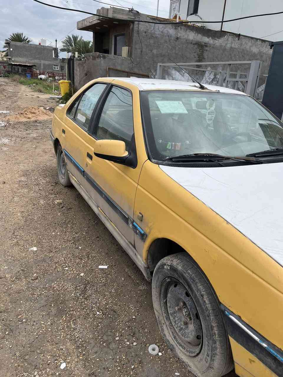 سلام عليكم بيجو لميس مديل 2015
السياره بيه البريك فاكس ولاويل بم مال دهن فقط 
وعليه غرامات وهل موجود السياره كدام العين 
بعد مابيه شي السعر 25 وبيه مجال    المكان بغداد . ***********
