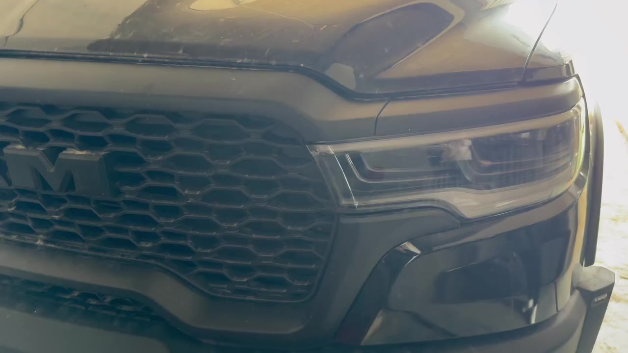 دودج رام ريبل 2025
تحديث اللايتات من عاديه الى فئة tungsten premium 2025
***********
