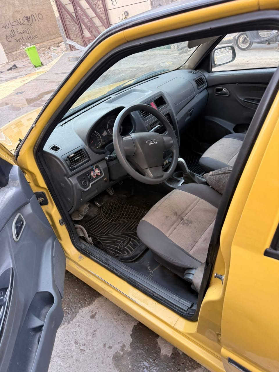 شيري اميرال مديل 2016 مصفرة هية وغرامات رقم نكليزي سيرة نضيفة صدر جديد امامي خلفي تخم تاير جديد بيهة قطعة وحدة صبغ بل جاملغ الايسر وبارد بل جاملغ الايمن بصيط ما مصبوغ عارضهة 35ورقة وبيهة مجال مكاني بغداد الدورة ما متواجد خاص اتصل ***********
