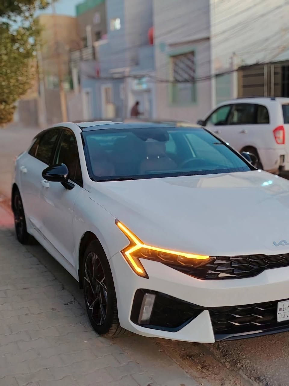 كيا K5 مديل 25 فول مواصفات Gt line فول بانوراما ميحتاج اذكرهن 
بلا رقم تترقم جميع المحافظات عدا الشماليه 
محرك 2500 Gdi 
حادثاها كسر بالبنراما وبدلتها اصليه وباب وجاملغ مبدلات بلاديات جهة العبري 
ماشية الفين فقط يعني زيرو 
السعر 179 ورقه مكاني نجف
للاستفسار : ***********
