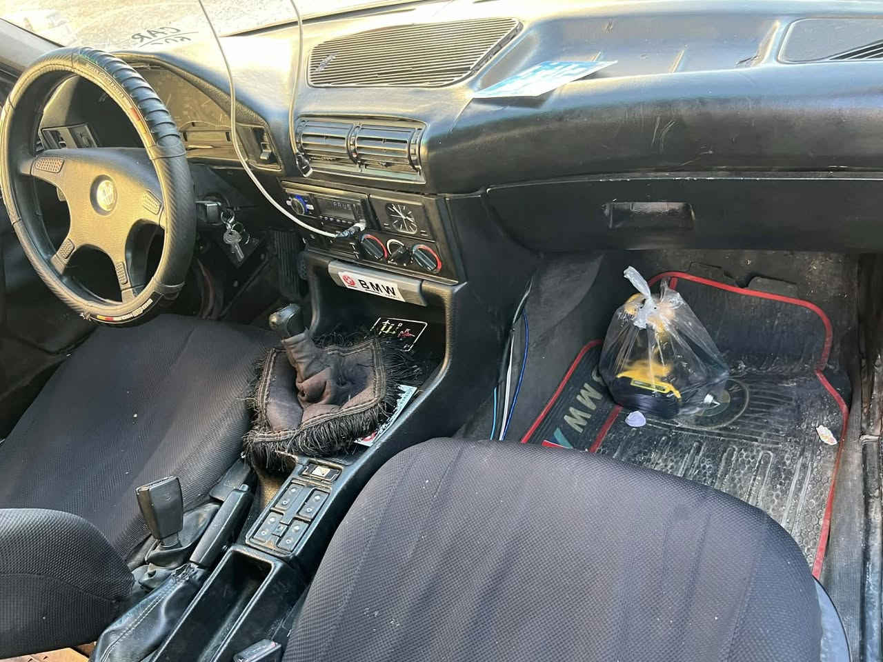 Bm١٩٩٣ مەکینە  ٥٢٠ی عادی ئارم بوەو ئارمەکەی ون بوە. بە علوج دەیفرۆشم گێرومەکینەی بئ عەیبن
16وەرەقە و مەجال
***********
