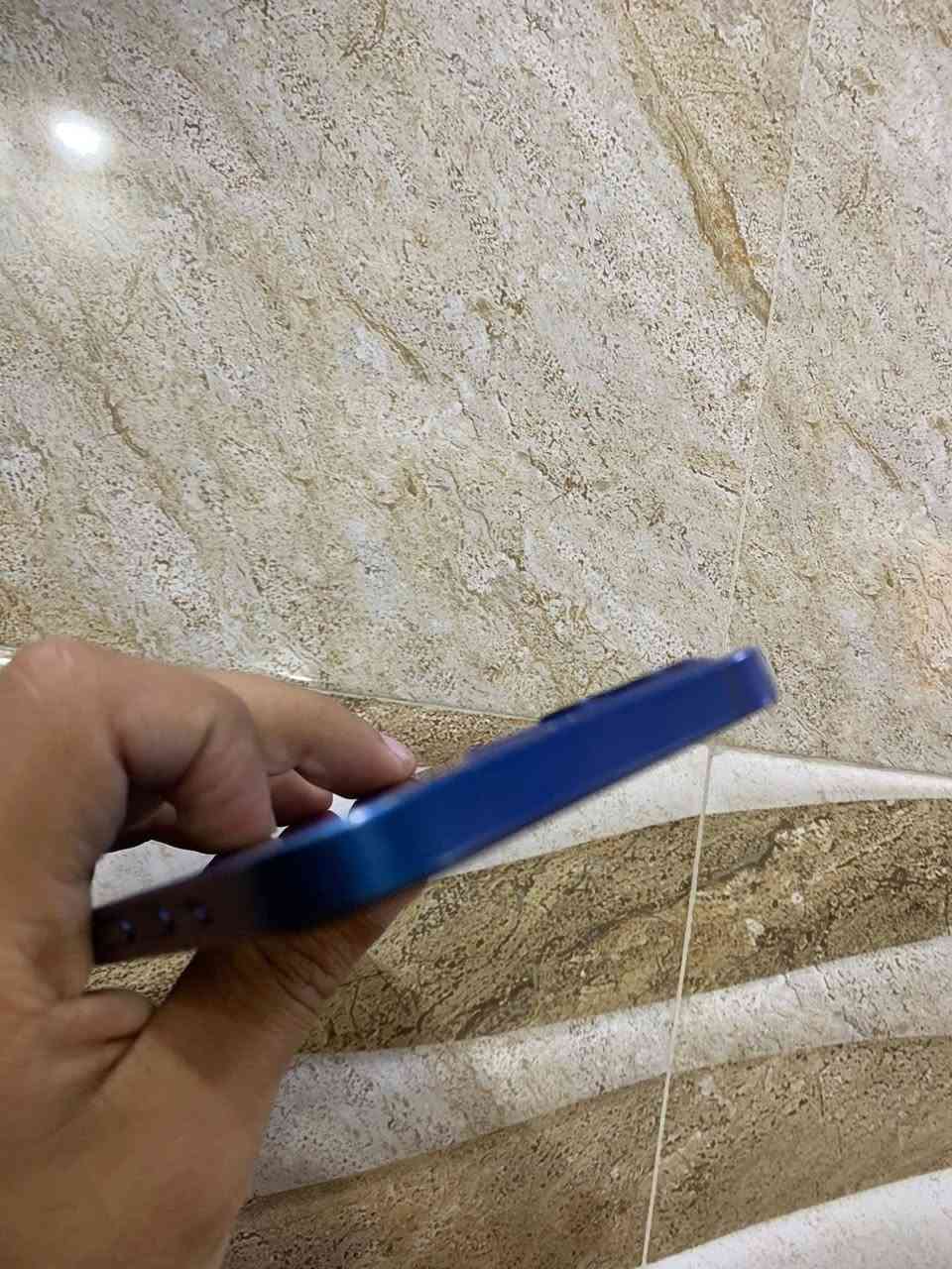 آيفون 12 عادي 
ذاكره 128 
بطاريه 79 
مبدل شاشه فيس إيدي شغال 
السعر 215 
هاتف ***********
