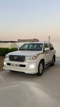 لاند كروز GXR • ٢٠١٥ • ١٨٠٠٠٠ كم