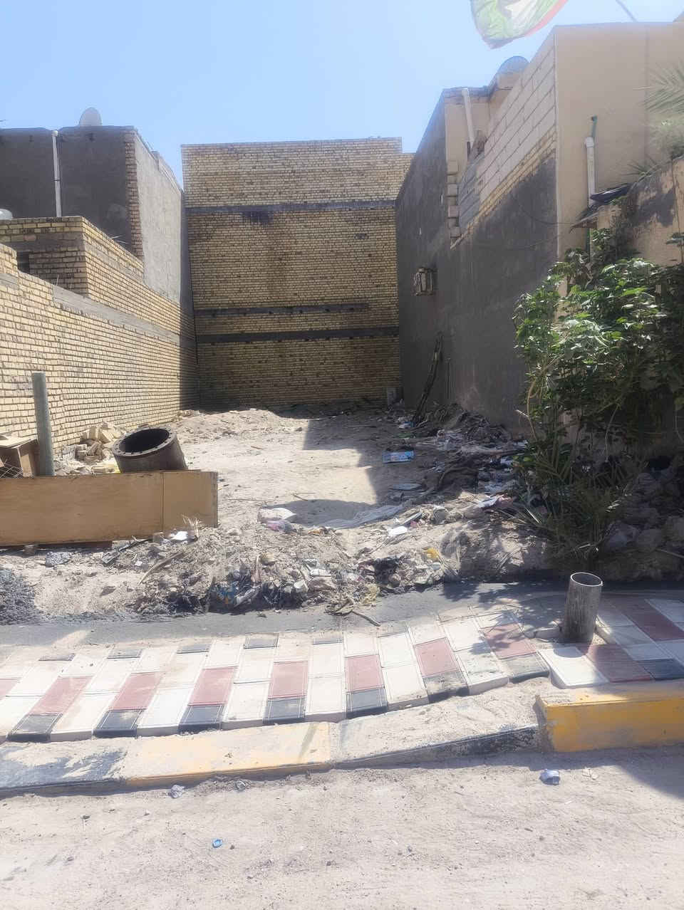 سلام عليكم بيت طابقين بنيان مرتب مساحته 140 وقطعه بصفه ما مبنيه سعره 140 مجموع 280 مكان سوق الشيوخ حي العسكري شارع سيد جواد لل استفسار ***********
***********
