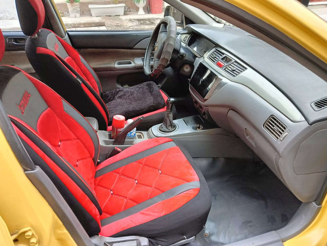 السلام عليكم لانسر ٢٠١٠ للبيع السياره بحاله جيده جدا بدون تبديل اي قطعه السعر ٧٥ ورقه بيهه مجال للشراي للاتصال *********** موجود واتساب بغداد حي البتول
