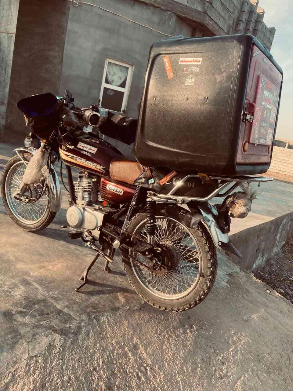 السلام عليكم دراجه للبيع نوع نامي برو موديل 2021 موطور ع اخر حبايه محرك شرط ما مفتوح لا صوت ولا بخار  موطور متعوب علي حييل موطور مال جناي تايرات جدد او هو او الصندوق او خوذه موطور كامل مكمل بس شغل او امشي / انبيثري اربع سماعات /شاحنه موبايل  📲 السعر 550 وبي مجال الاتصال ع الرقم ***********
مكاني قرية شميط
