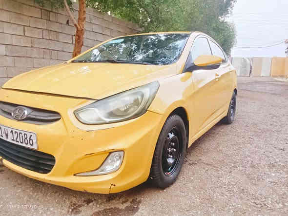 السلام عليكم 
اكسنت خليجي 2013 عنوانها بغداد جسر ديالى القديم 
باسمي مباشرة اخوان المكينة ما أعرف حجمها ناس تكول 1400 وناس تكول 1600 السيارة جاهزة ما بيها نواقص
مكينة كير تبريد تخم تاير جديد 
السعر المطلوب 82
للتواصل ***********
