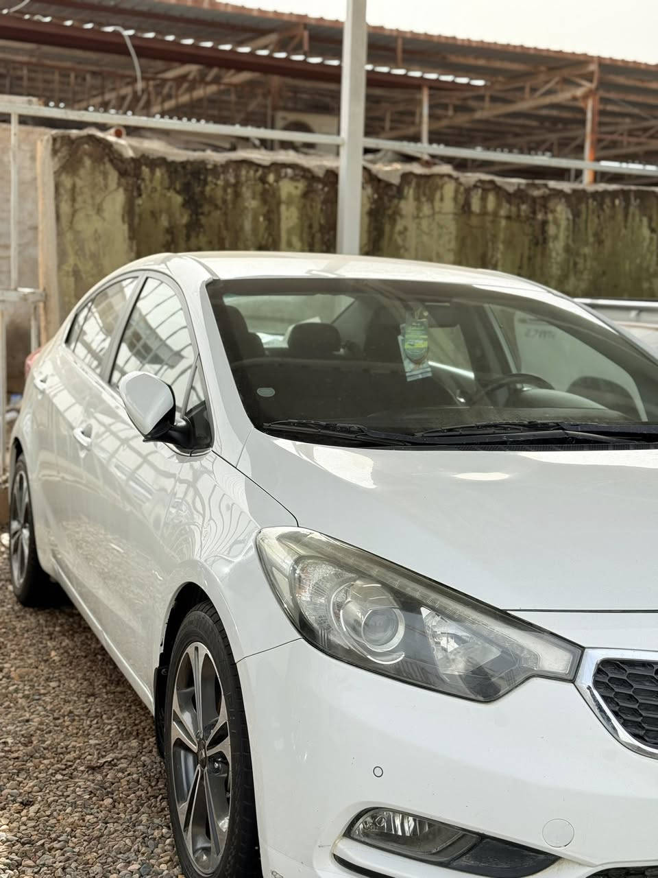 سلام عليكم كيا سيراتو موديل 2014 مكفوله عدا شبرين صبغ  بل بنيد والباقي كفاله عامه رقم سليمانيه دولي تريد تحويل تريد وكاله محرك 1600 ماشيه 100 الف تخم تاير صدر جديد موصفات لد نهاري تبريد قطعتين شفتات سرعه السعر 123 وبيهه مجال مكان السياره واسط الصويره اتصال ***********
