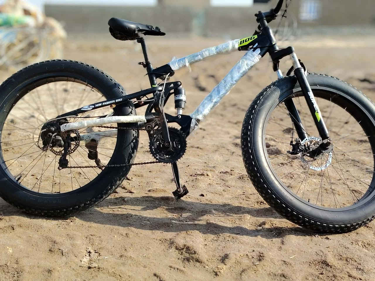 السلام عليكم بايسكل للبيع السعر 150 وبيه مجال حك الجيه راسلوني على الخاص وهذا رقمي *********** العنوان السماوه ال عصيده
