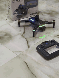 بيع طيارة درون مواصفات حلوه وكلش نظيف ماطلعه شارع يجي وياها احتياط ريش شاحنات والبطارية كلش كبيرة تجي تفحصها شبر شبر نظيف كلش تواصل واتساب عل هذا رقم ***********
