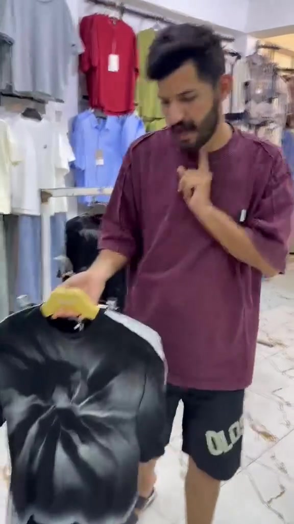 هذا التراك الطافي مايجيبه 😂😂
توفر يم سيد عباس وبسعر محروق 
بس ب20 الف التراك السوبر ماستر 
العنوان قضاء النصر شارع المصرف مقابيل مدينة الالعاب وكوفي ياحريمه 
واي بدي اسود بس ب10 الف ❤️✌️✈️


**إذا كنت صاحب هذا الإعلان وتريد حذفه لأي سبب، رجاءا أرسل رسالة إلى الدعم الفني**