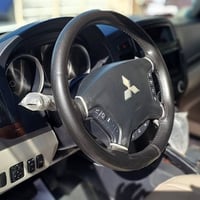 من رخصت اعضاء الكروب باجيرو ٢٠١٠ حبتور باسمي السيارة نظيفة جدا رقم اله...