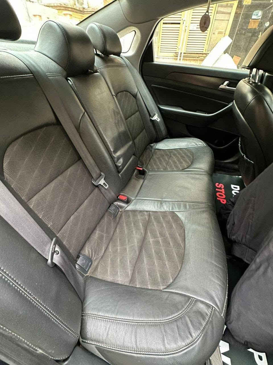 سلام عليكم سوناتا 2017
Hyundai_Sonata 2017 24 GDI# 🇺🇸

 موجود سونار يمك 
🌟بصمة تشغيل
🌟نقط عمياء+رادار تنبيه اصطدام
🌟تحديد مسار
🌟فتحت بنوراما
🌟سيتار خلفي
🌟شاشة مزودة بي PS وغيرها
🌟مانو بطمه
🌟اوتو هولد
🌟فليتشة ف المرايا
🌟حساسات خلفية وامامية
🌟اشارات ترحيب
🌟تكييف ديجتل
🌟اضوية LED خلفية وامامية
🌟عداد مفتوح ديجتل
🌟مرايات كهربائية
Sport + اقتصاد بنزية ECO نظام🌟
🌟تحكم كامل ف المقود
🌟شاشة بلوثوث ابل كار ابلي
🌟مثبت سرعة ومانع انزلاق
🌟ديسكو17 معا سيريا ايطارات جديده
🌟مقاعد جلد كهربائيه
🌟تدفئة وتبريد ف المقاعد + المقود

السعر وبي مجال 120

لاستفسار :***********

مكان:الديوانية قضاء الشافعيه ديوانية, القادسية
