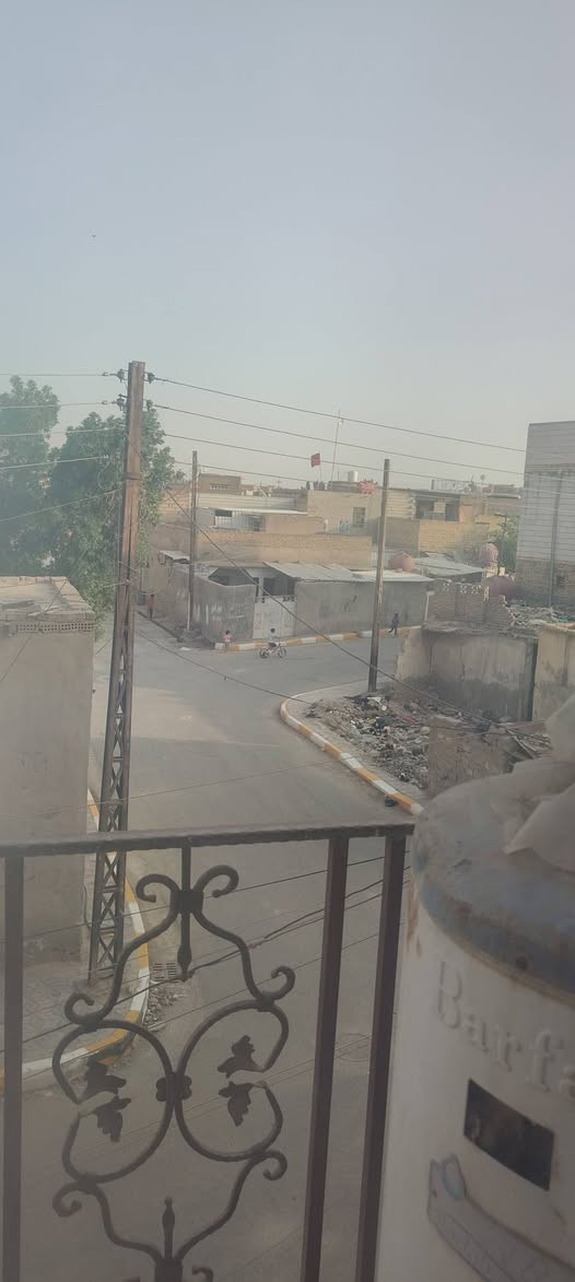 السلام عليكم
بيت طابو صرف للبيع ركن المساحه 250م متكون من 6 غرف وثلاث صالات واستقبال ومطبخ وثلاث مجاميع صحيه داخل وخارج مع ترك بكُل جوانب البيت 
گرمة بني سعيد __ شارع ابو اثير المضمد قرب سوق الگرمه
للأستفسار // ***********
