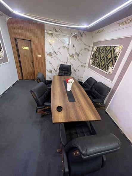 لليجار لليجار السيديه مربع ضباط شارع تجاري دار ٢٠٠ متر موثث اثاث مكتبي يصلح اي نشاط تجاري يحتوي صاله هول مطبخ خدمات صحيه عدد ٣ وغرف نوم عدد ٥ موثثات اثاث كامل درجه اولى الايجار مليونين ونص قفل 
***********
