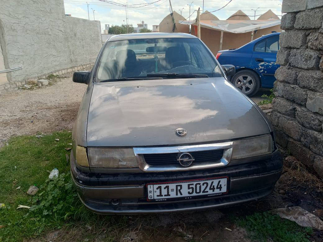 السلام عليكم مكلف بل نشر  اوبل فكترا موديل 1993  محرك 16 باور استيرن اي بي اس سياره جاهزه اترايهه حلو وناعمه السياره مصبوغة للجماليه فقط  مكان السياره تكريت للستفار ***********
