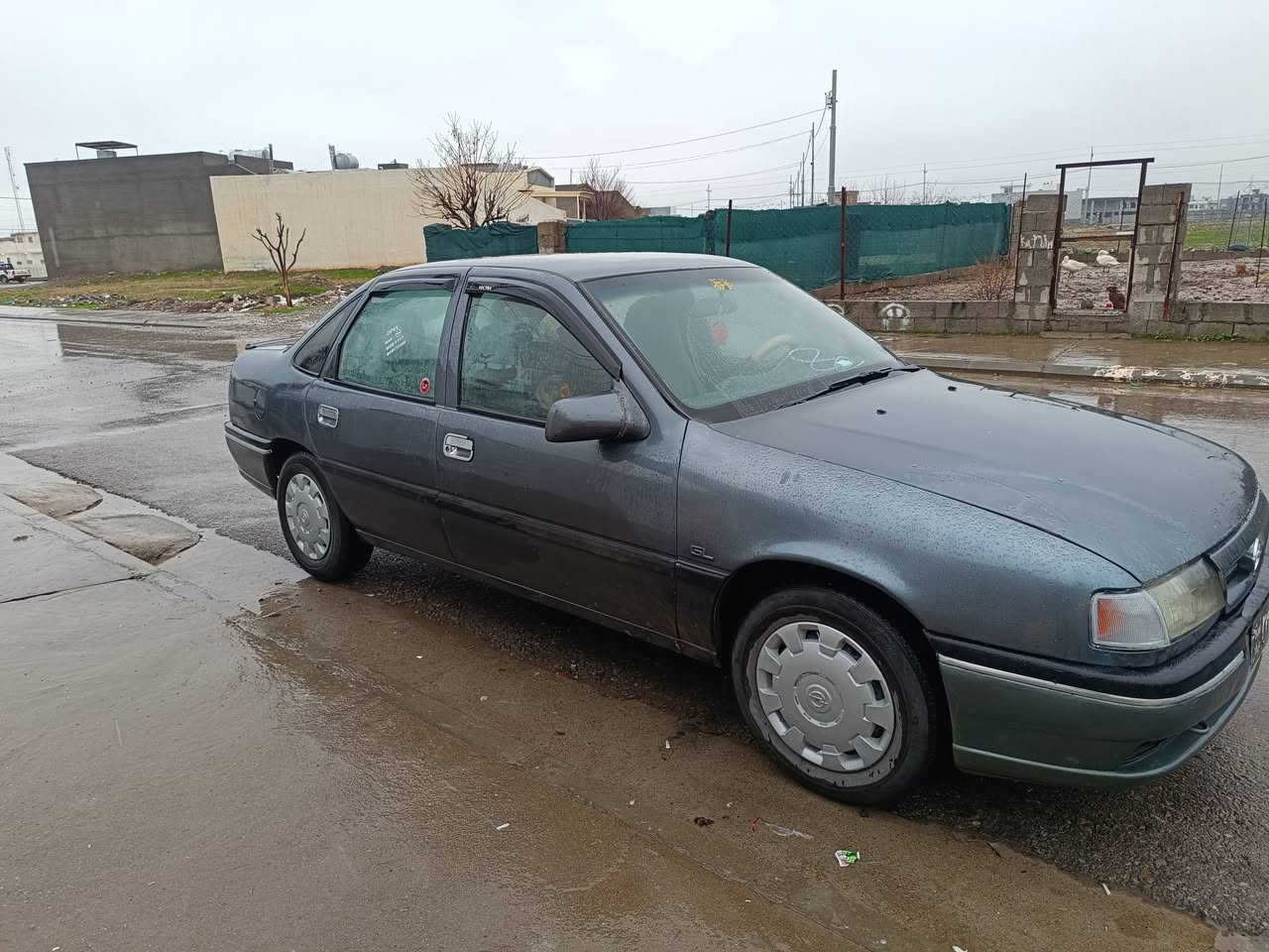 ئۆپڵ مۆدیل 1995 ئارم پلاستیک سلێمانی گێر تۆماتیک کورەیە هیچ لێدراوێک و خایسی نیە هە موشتی بەشەرت نرخ33$معامەلە***********
