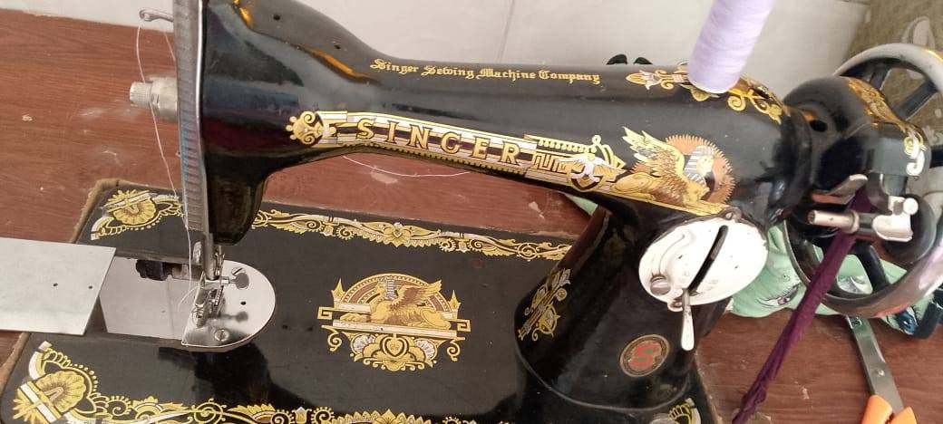 سلام عليكم مستعجل بيع مكينه خياطه سعره 65 الف من بغداد رقم اتصال ***********
