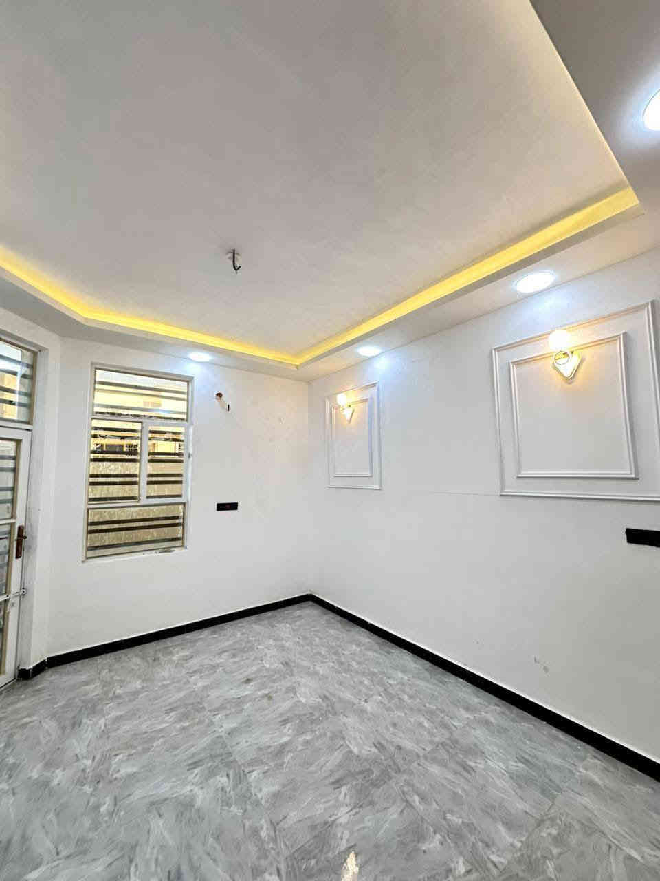 دار #للرهن
الموقع 🏡النجف الاشرف شارع الصب عمود 314
مدت سنه وقابل للتجديد 
خدمات كامله 
/ماء/كهرباء/مدارس/سوق/تبليط #عرض17

مساحه البناء 100 متر 🏡
غرفه/صاله/مطبخ/صحيات/ستقبال/مكشوفه

تحتوي الدار على 🏡
 خلاطات/سخان/خزان/مولد/وطني/سطح كامل 

مبلغ الرهن💵 15 💵مليون قفل قفل 
***********
***********
*********** النجف
