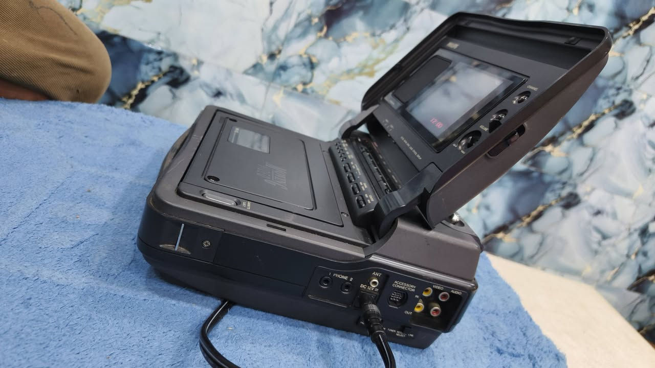 للبيع فيديو vhs نضيف جدا


**إذا كنت صاحب هذا الإعلان وتريد حذفه لأي سبب، رجاءا أرسل رسالة إلى الدعم الفني**