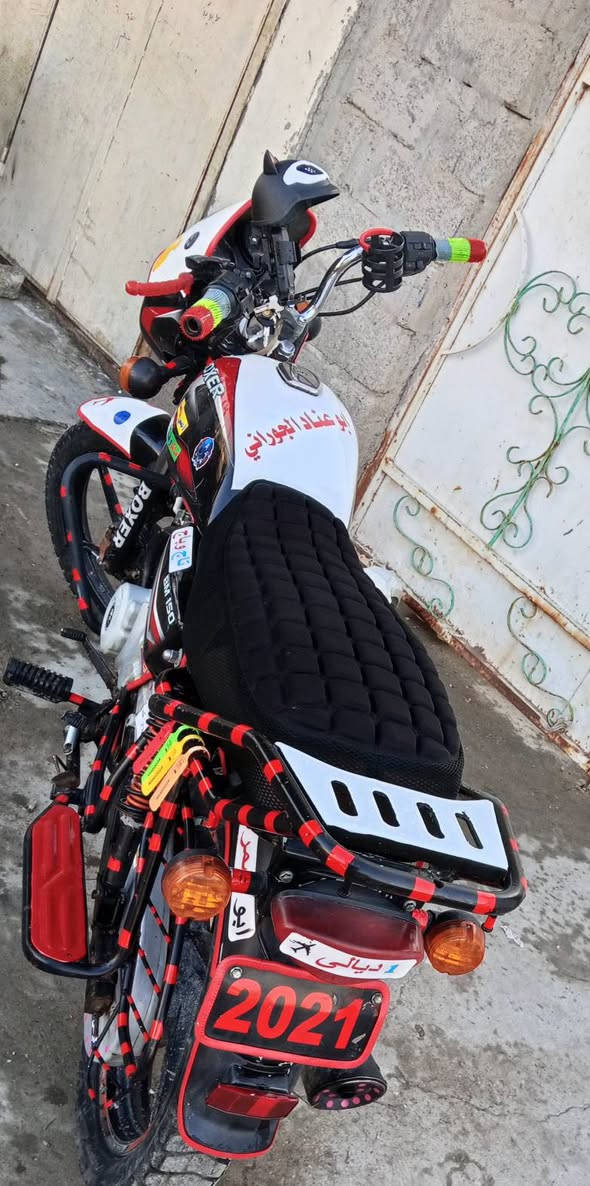 السلام عليكم دراجه بوكسر للبيع موديل 21 مكفوله كفاله عامه وراق كامله شرط الترقيم سعر 900وبيهه مجال مكان ديالى بعقوبه تقاطع الساده استفسار عل هاذا الرقم ***********
