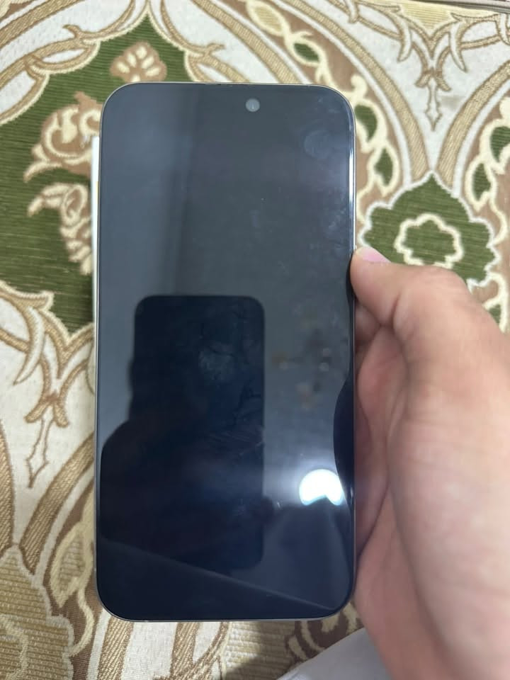 ايفون 15 برو ماكس ذاكره 256 شرق اوسط ماستر  بطاريه 86 جهاز نضيف كلش مابي اي شي فقط مستبدل ظهر يم مركز ابل ستور وكاله سعره 90 الف يعني الجهاز راجع وكاله كامل ملحقات كارتون وشاحنه سعره 975
***********واتساب
