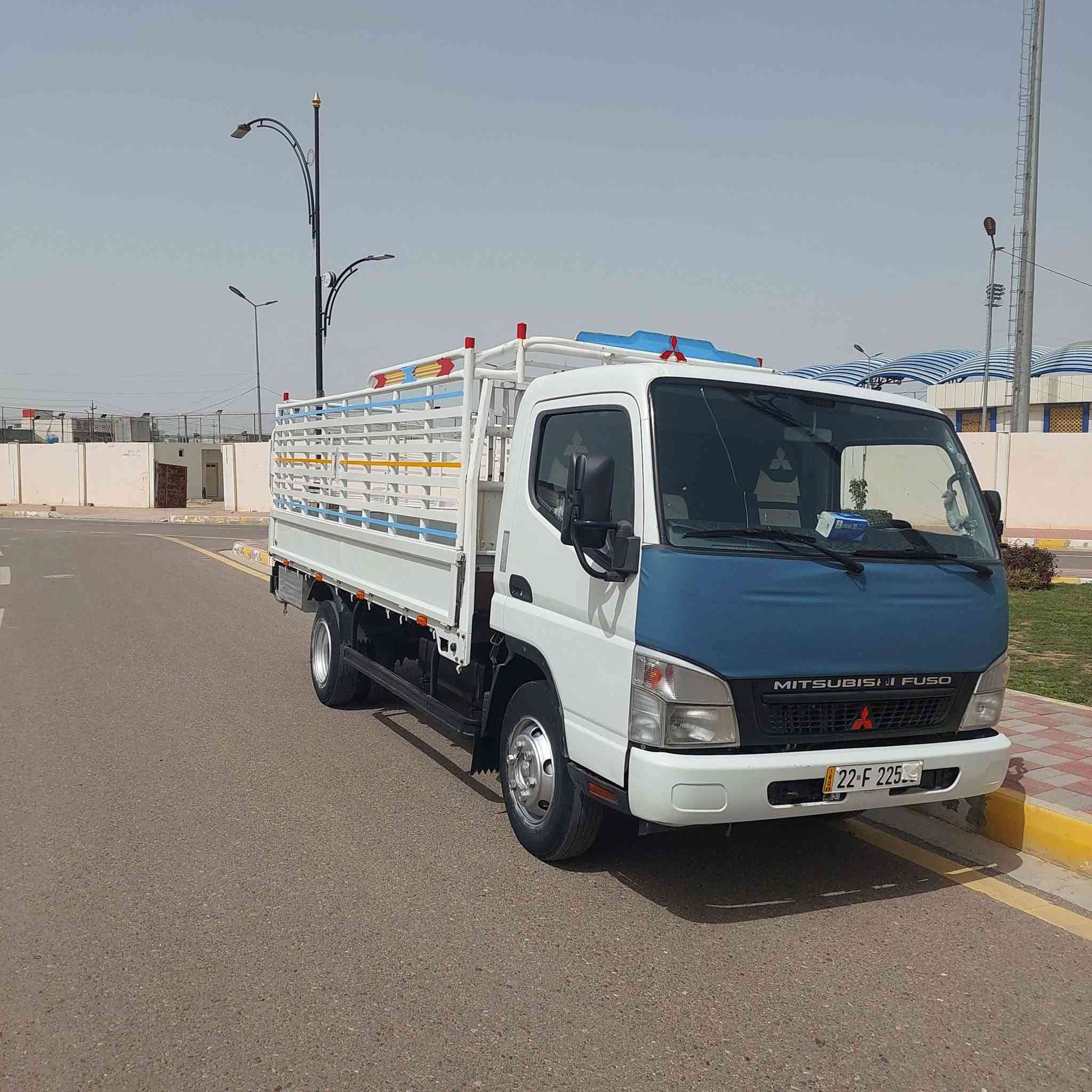 سياره كنترا موديل ٢٠١٢البيع نظافه فول مكفوله من صبغ ومن أي ضربه وكير محرك وشاصي العنوان لانبار رمادي  رقم موبايل ***********
