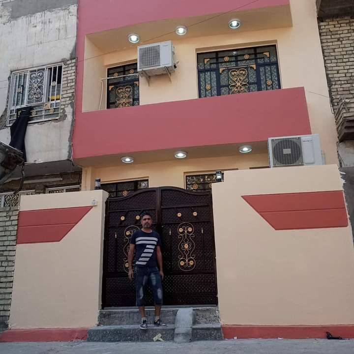أشتغل صباغ بيوت تصليح بياض صبغ وجهات بنايات عاليه تغليف وراق جدران طلس ستان شغل مرتب ونضيف من @بغداد***********
