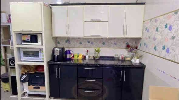 سلام عليكم كاونتر المنيوم درجه اولى مو سوكاوي استخدام اقل السنه نظيف قياساته الكاونتر مترين والعارضه 70 سم والسنك120 جدا للبيع بسعر 750 الف وبي مجال العنوان بصره حكيميه رقم الهاتف 
***********
