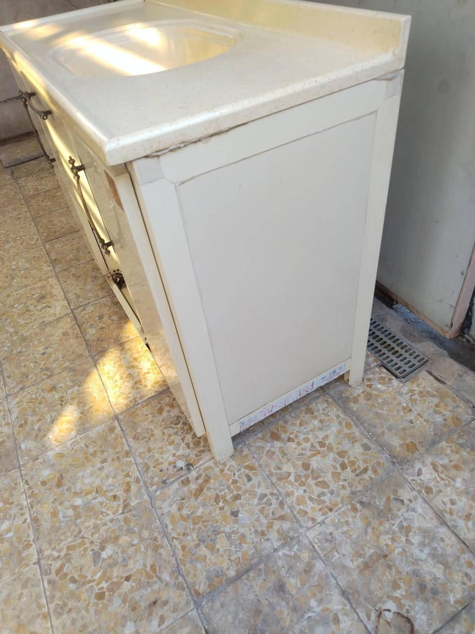 سنگ للبيع تفصال  مو جاهز+ مرمر طبيعي/
الضرر بيه باب واحد  نقص موضح بالصور
الشراي الاتصال على الرقم *********** متوفر واتساب
