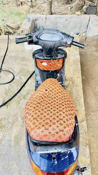 للبيع فراشه فحل مجفته ستوهه عوزه ضفيره كامله وترتيبات بيسطه السعر 225 قفل نهضته فوول معدل 80 
مكان : ديوانية مهناويه 
شراي اتصل :***********
