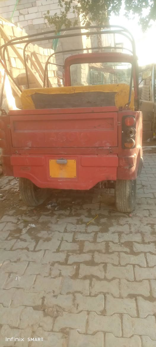 السلام عليكم تكتك بياجو للبيع موديل 18 اوراق كامله محور ستوته بس بعد ماكامله عايزه  ترتيب مكينه مآل ستوته 20جمره أكسل جمره تايرات خلفية مال ستوته سعر 500وبيها.مجال.مكان.محموديه***********
