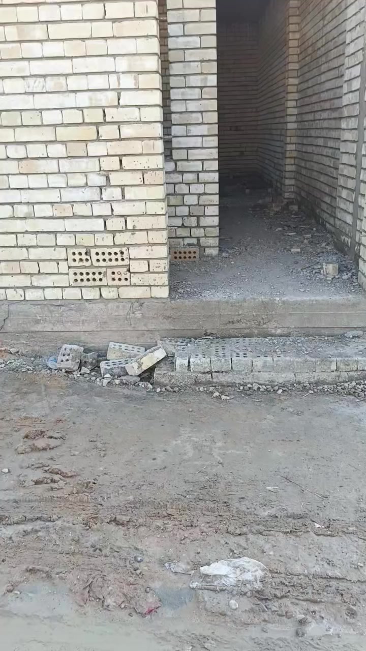 سلام عليكم بيت هيكل البيع الدوانم شارع ابودراج الاول فرع خدمات كامله سعر 33وبي مجال ***********
