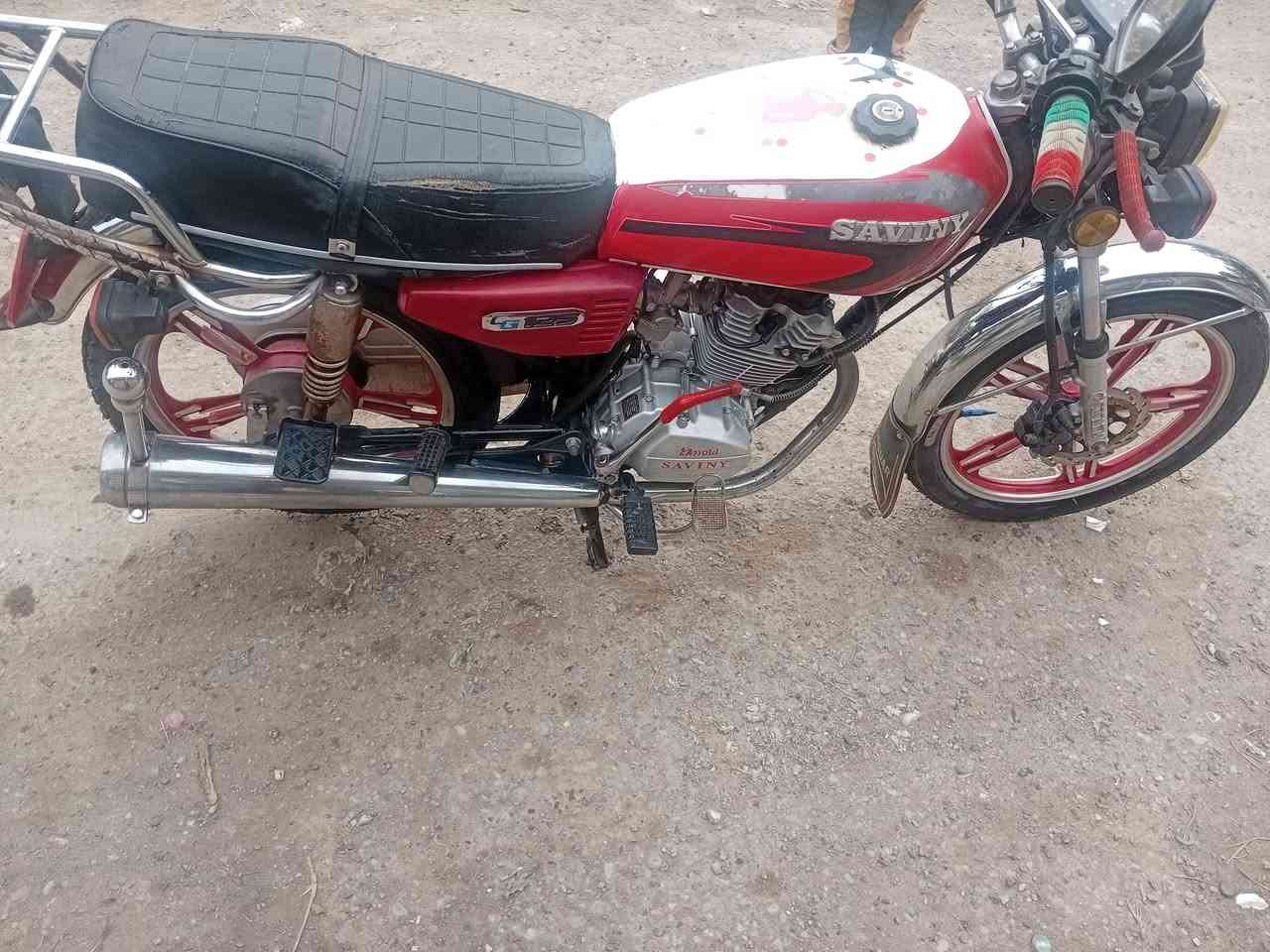 دراجه ايراني للبيع موديل 20 دراجه نضيفه كلش مكاني بغداد ***********
