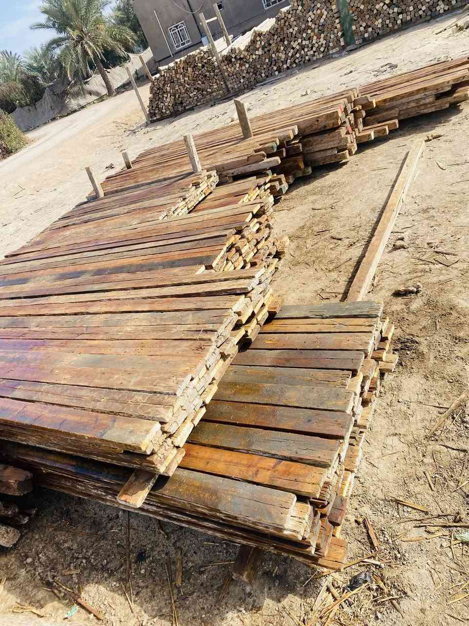 للبيع قالب خشب روسي تارس ايدك مساحه 150متر   جاهز مع كامل ملحقاته  لوح سير عصايب قراشيق 
مكاني بلحله    للاستفسار  ***********
