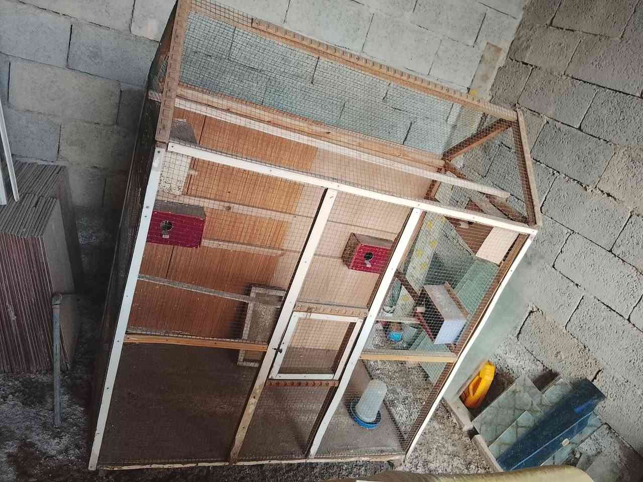 السلام عليكم قفص للبيع السعر 40الف الحاب يشتري رقم الهاتف ***********
