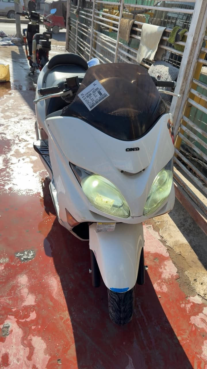 للبيع فورصة 08 دراجة خير من الله ماشية 40الكفرات الورة مصبوغة اثر شغوط سعر مليون او مراوس بموبايل ***********
